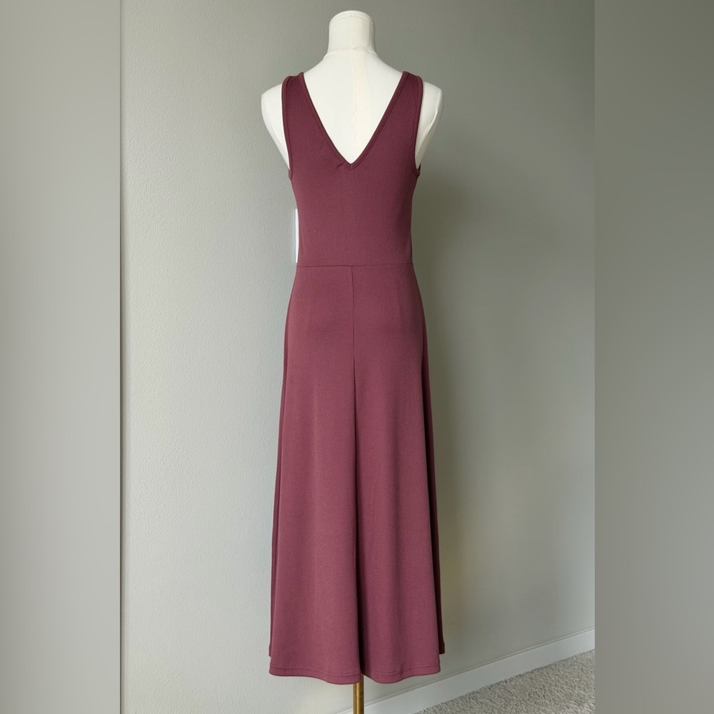 Treasure & Bond Sleeveless Stretch Midi Dress in Mauve - Picture 4 of 8